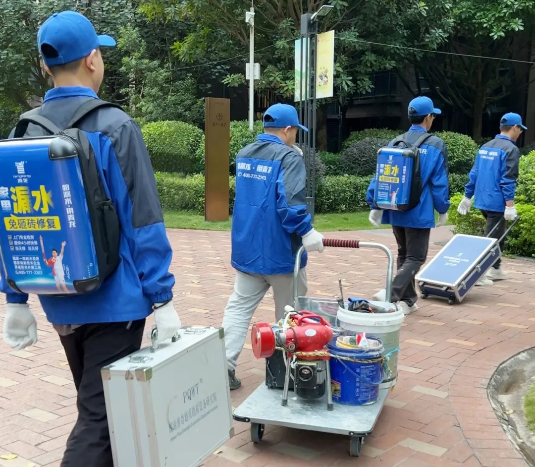 還在卷白領(lǐng)？現(xiàn)在真正高收入的，反而是這群“干臟活”的人
